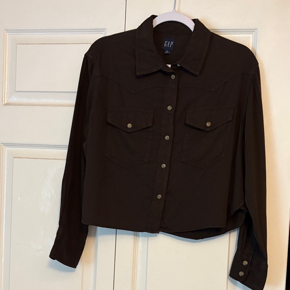 GAP Dark Brown button down cropped Shirt